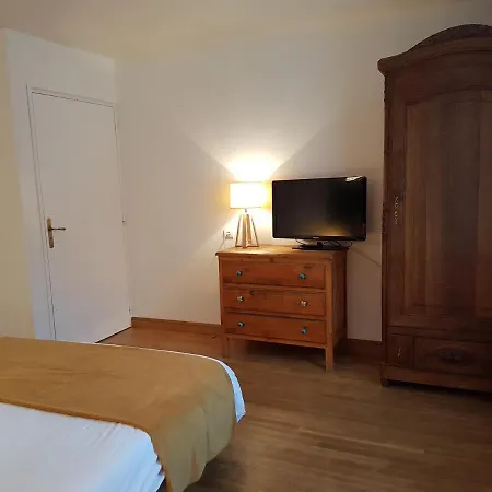 Les Du Chateau Du Rozel