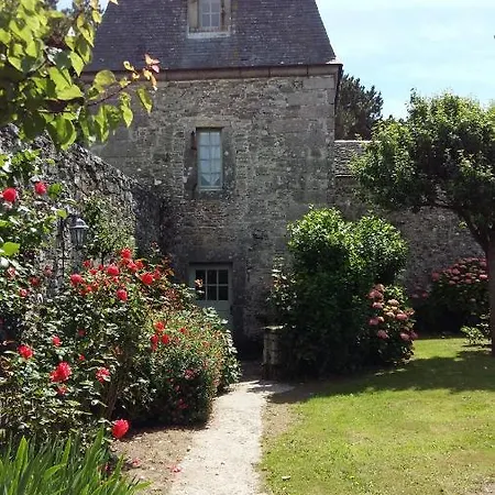 Les Du Chateau Du Rozel *