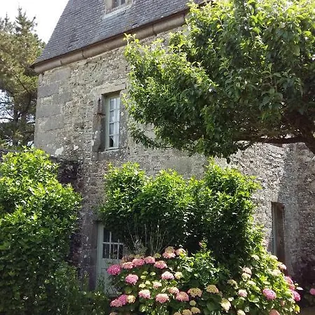 Les Du Chateau Du Rozel